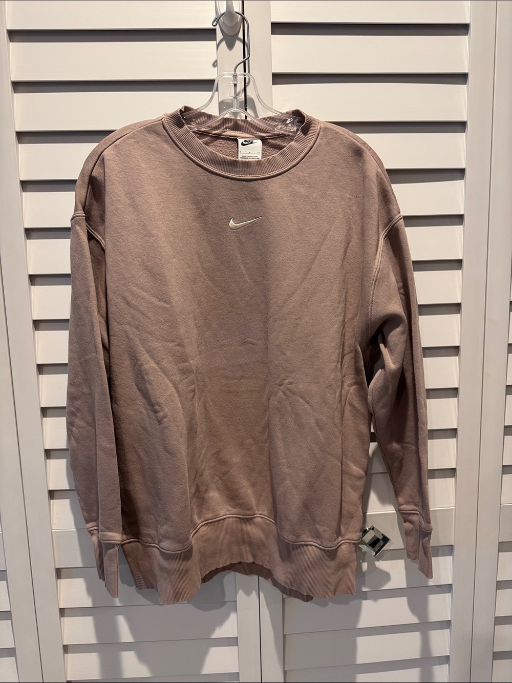 Nike Pre Owned Men’s Crewneck Sweatshirt in Mauve